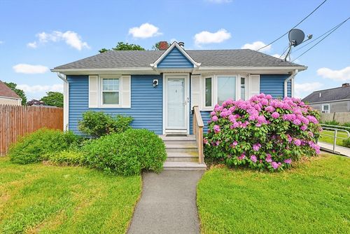 66 Little Neck Ave, Swansea, MA, 02777-3224 | Card Image