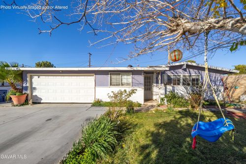 2005 W Norberry St, Lancaster, CA, 93536-6521 | Card Image