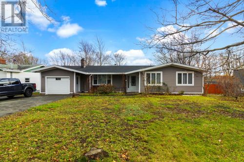 637 Topsail Rd, Saint Johns, NL, A1E2E1 | Card Image