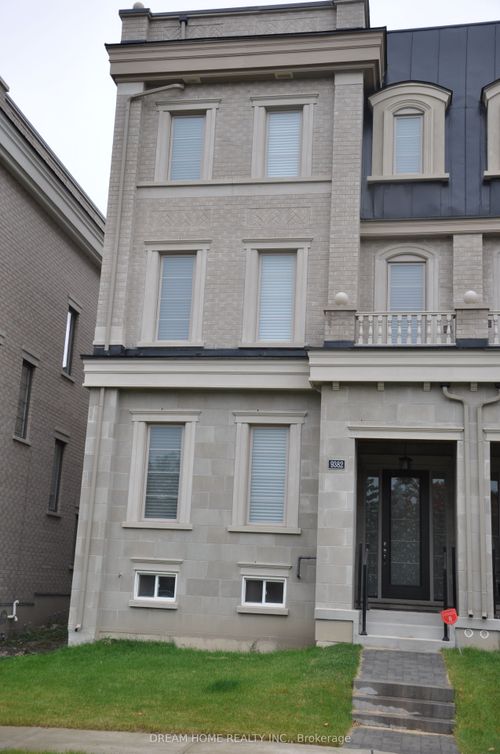 9382 Bayview Ave, Richmond Hill, ON, L4C4Z2 | Card Image