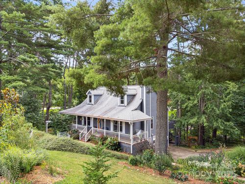127 Forest Lake Dr, Asheville, NC, 28803-9007 | Card Image