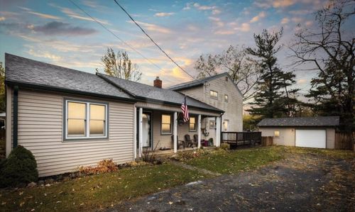 347 Sherman Ct, Ortonville, MI, 48462-8621 | Card Image