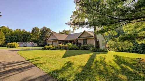 11678 E Grand River Ave, Portland, MI, 48875-8441 | Card Image