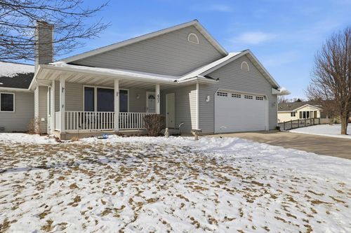 607 S 2nd Street, Cedar Grove, WI, 53013 | Card Image