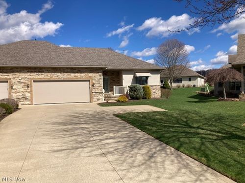 1335 Meadowbrook Dr, Dover, OH, 44622-1379 | Card Image