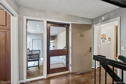 969 Bloomfield Woods, Bloomfield Hills, MI, 48304-2244 | Card Image