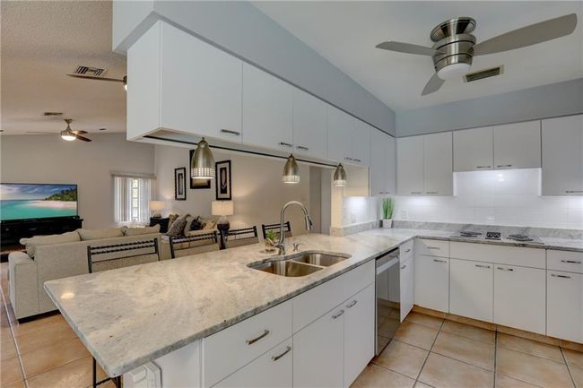 25 Sunset Dr, House other with 3 bedrooms, 2 bathrooms and null parking in Sebastian FL | Image 14