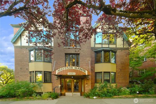 207-1101 17th Ave, Seattle, WA, 98122-4652 | Card Image