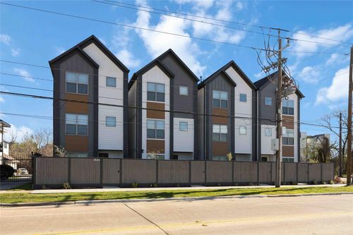 2528 Live Oak St, Houston, TX, 77004-1414 | Card Image