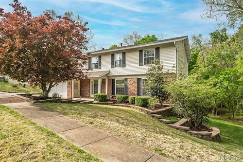1226 Dunloe Rd, Ballwin, MO, 63021-5617 | Card Image