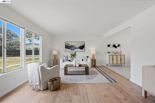 27803 Hummingbird Ct, Hayward, CA, 94545-4041 | Card Image