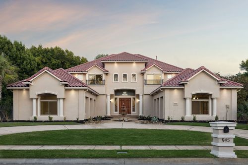 945 Deer Hollow Blvd, Southlake, TX, 76092-8344 | Card Image