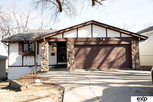 4721 S 79th Ave, Ralston, NE, 68127-2704 | Card Image