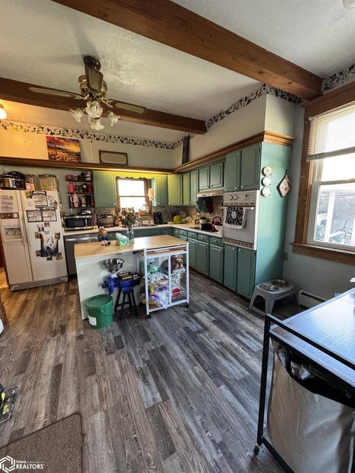 211 N Shuffleton Street, Sigourney, IA, 52591 | Card Image