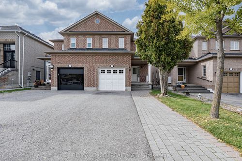 50 Casabel Dr, Maple, ON, L6A3L7 | Card Image
