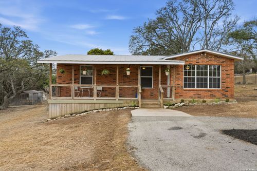 111 Mountain Top Trl, Boerne, TX, 78006-8219 | Card Image