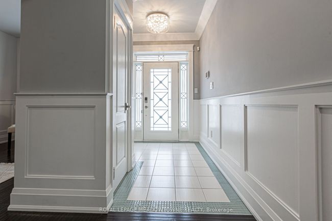 729 Wettlaufer Terr, House other with 5 bedrooms, 4 bathrooms and 2 parking in Milton ON | Image 4