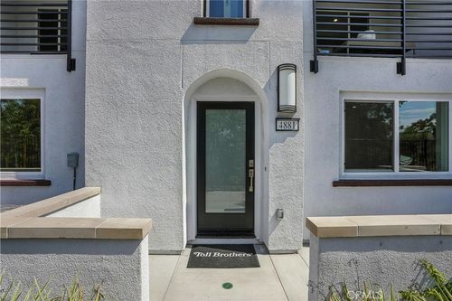 4881 Canyon Vw, San Diego, CA, 92117-6471 | Card Image