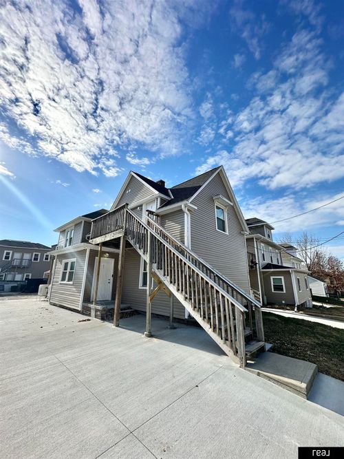 541 Mill St, Council Bluffs, IA, 51503-0785 | Card Image