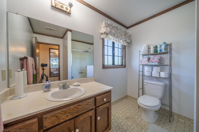 16160 Plateau Cir, House other with 5 bedrooms, 4 bathrooms and null parking in Redding CA | Image 37