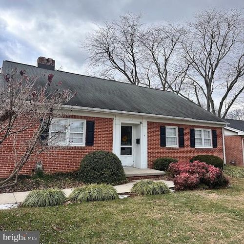 214 Charles St, HANOVER, PA, 17331-1809 | Card Image