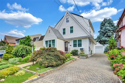24502 Thornhill Ave, Little Neck, NY, 11362-1633 | Card Image