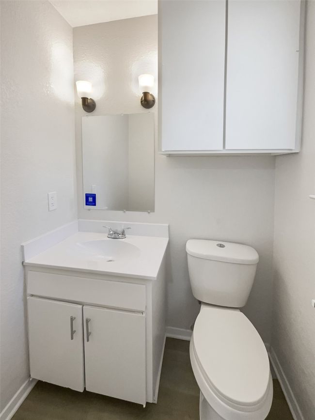 1985 Shorewood Dr, Condo with 3 bedrooms, 3 bathrooms and null parking in Grapevine TX | Image 17