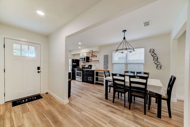 4405 Button Bend Cir, House other with 4 bedrooms, 2 bathrooms and 2 parking in Austin TX | Image 4