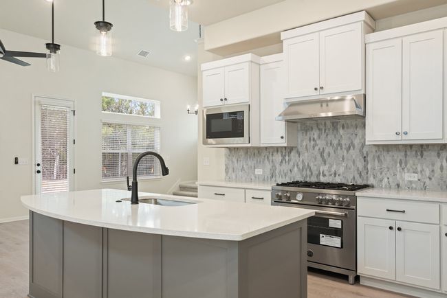 2008 Kit Cir, House other with 4 bedrooms, 3 bathrooms and 2 parking in Austin TX | Image 8