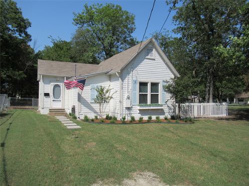 1402 Walnut St, Commerce, TX, 75428-3372 | Card Image