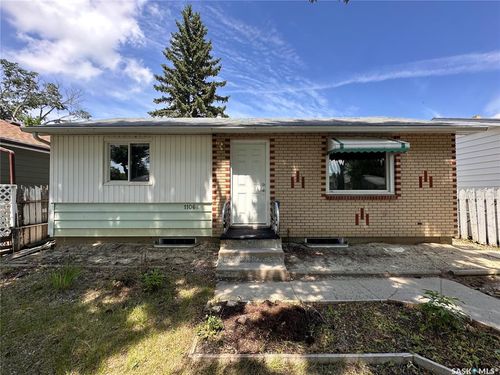 1106 10th Ave E, Regina, SK, S4N0J2 | Card Image