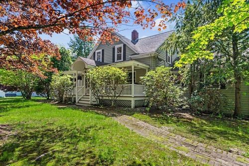 261 School St, Groveland, MA, 01834-2025 | Card Image