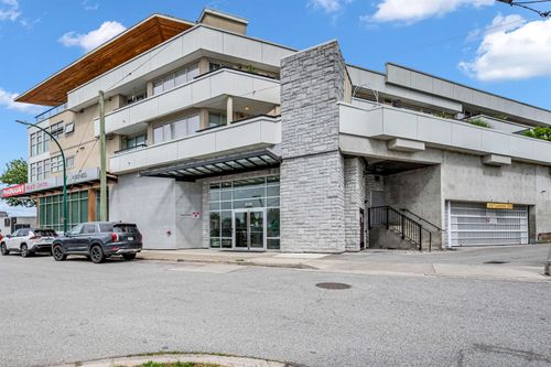 211-4338 Commercial St, Vancouver, BC, V5N4G6 | Card Image
