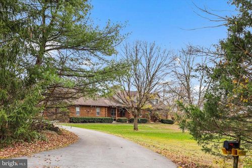 181 Gooseville Rd, NEW OXFORD, PA, 17350-9626 | Card Image