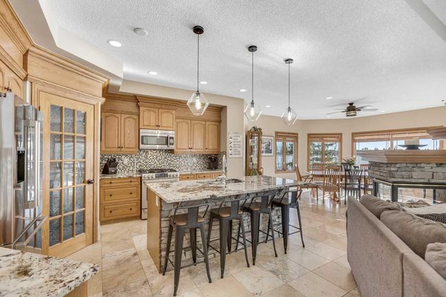 76 Chaparral Cove Se, House other with 3 bedrooms, 3 bathrooms and 4 parking in Calgary AB | Image 7