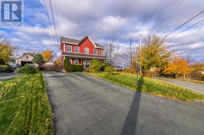 8 Hennessey's Pl, House other with 4 bedrooms, 4 bathrooms and null parking in Conception Bay South NL | Image 3