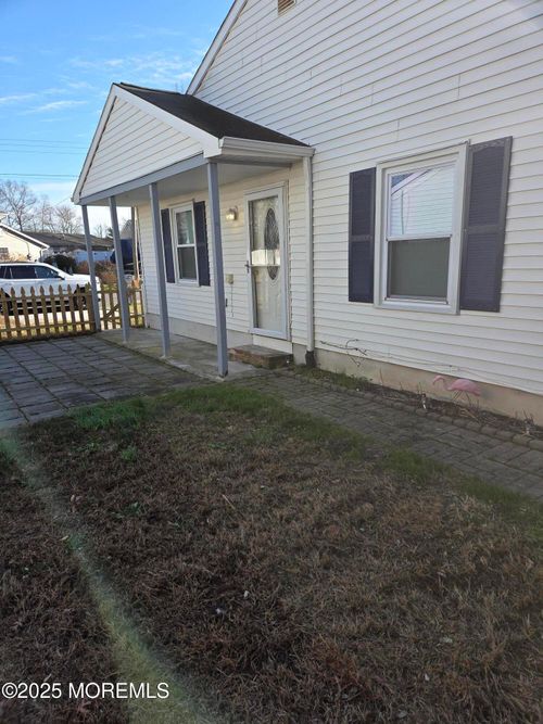 304 Lake Champlain Dr, LITTLE EGG HARBOR TWP, NJ, 08087-1744 | Card Image