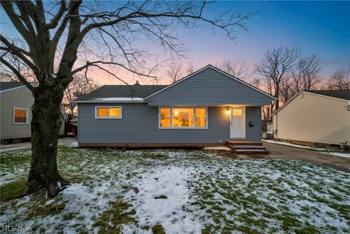 6108 Westerham Rd, Mayfield Heights, OH, 44124-3308 | Card Image