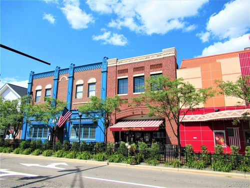 33611 Oakland St, Farmington, MI, 48335-3539 | Card Image