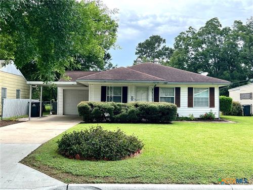 208 Brown St, Edna, TX, 77957-2103 | Card Image