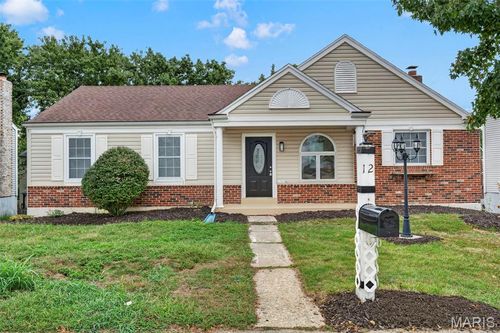 12 Lamplighter Ln, O Fallon, MO, 63368-7304 | Card Image