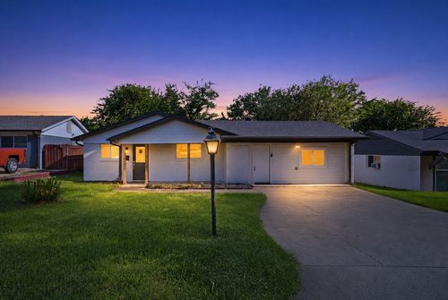 6632 Ellis Rd, Fort Worth, TX, 76112-4108 | Card Image