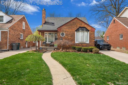 611 Highview St, Dearborn, MI, 48128-1558 | Card Image