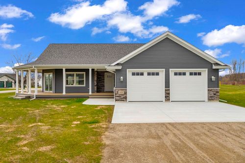 271 E Harrington Rd, Croswell, MI, 48422-1153 | Card Image