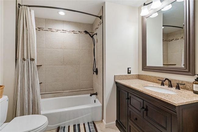 Full bath off of the hall and 2nd bedroom | Image 21