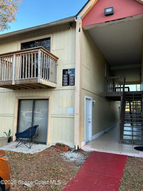 01-201-2101 Forest Knoll Dr Ne, PALM BAY, FL, 32905-4631 | Card Image