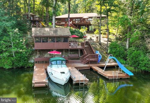 958 Pine Harbour Dr, MINERAL, VA, 23117-4638 | Card Image
