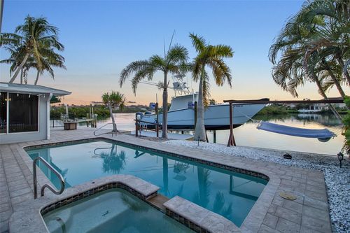 922 Casey Cove Dr, NOKOMIS, FL, 34275-3302 | Card Image