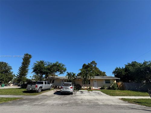 2200 Sw 42nd Ave, Fort Lauderdale, FL, 33317-6704 | Card Image