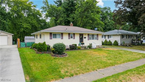 3427 Curtis St, Mogadore, OH, 44260-1009 | Card Image